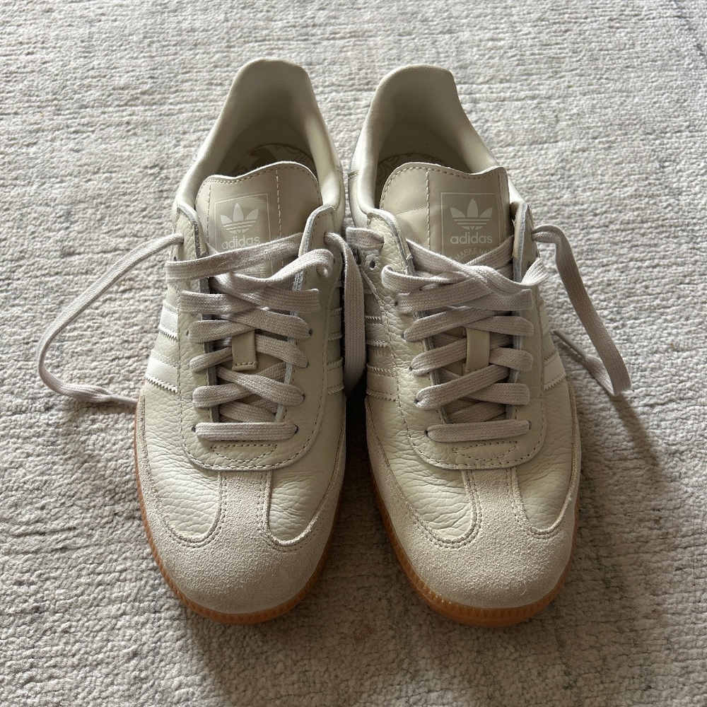 Women’s Adidas Sambas